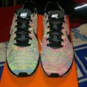 Nike flyknit racers multicolor